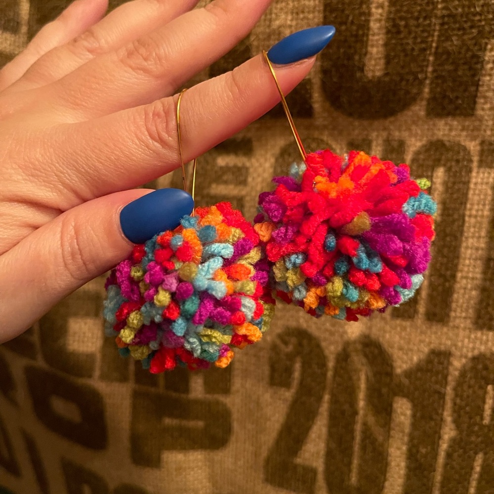 💚💚💚NEW Handmade Summer Pom Pom earrings